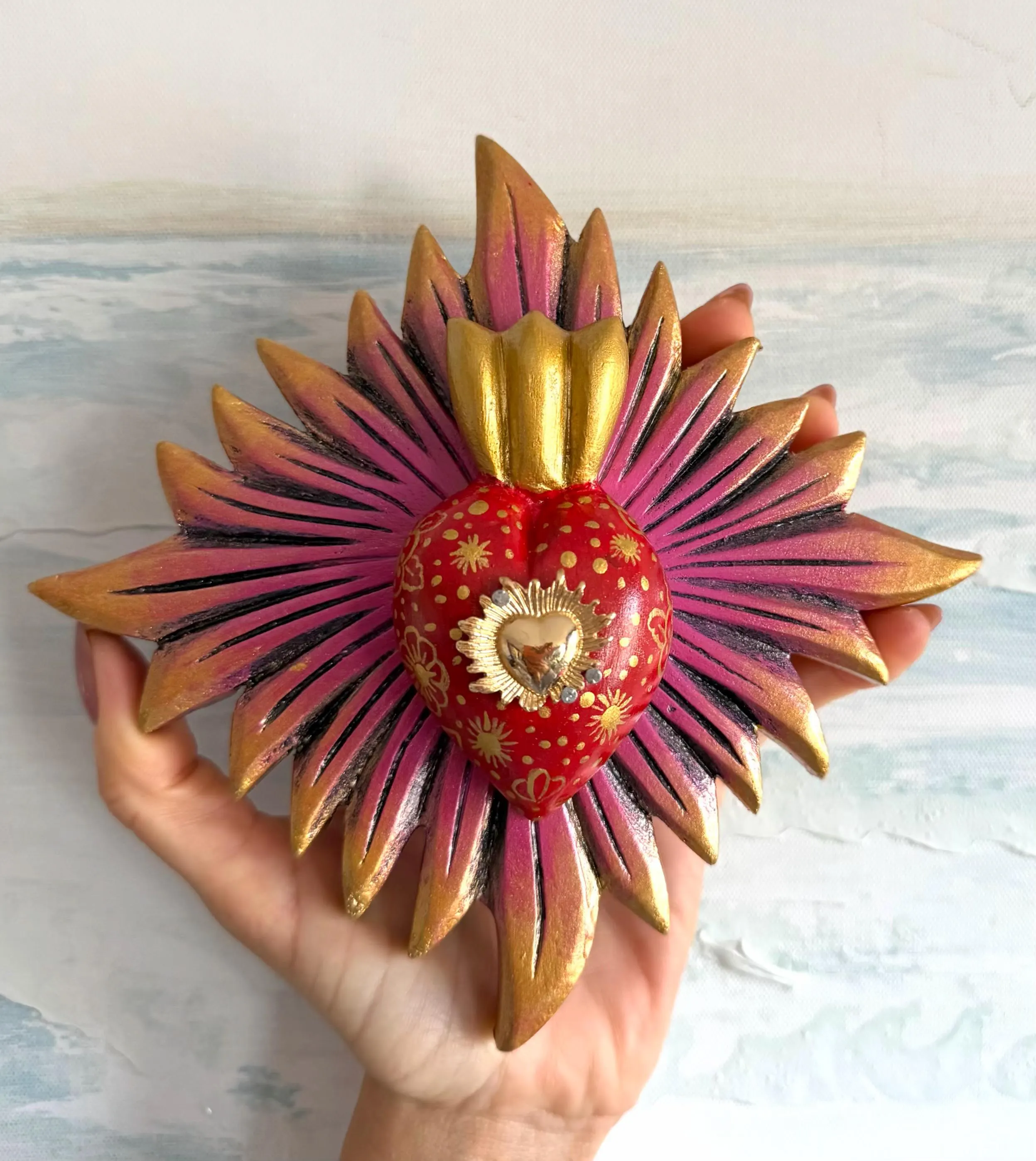 Hojalata Sacred Heart, Gift For Her, Rayos Pinck Decorado con Milagrito
