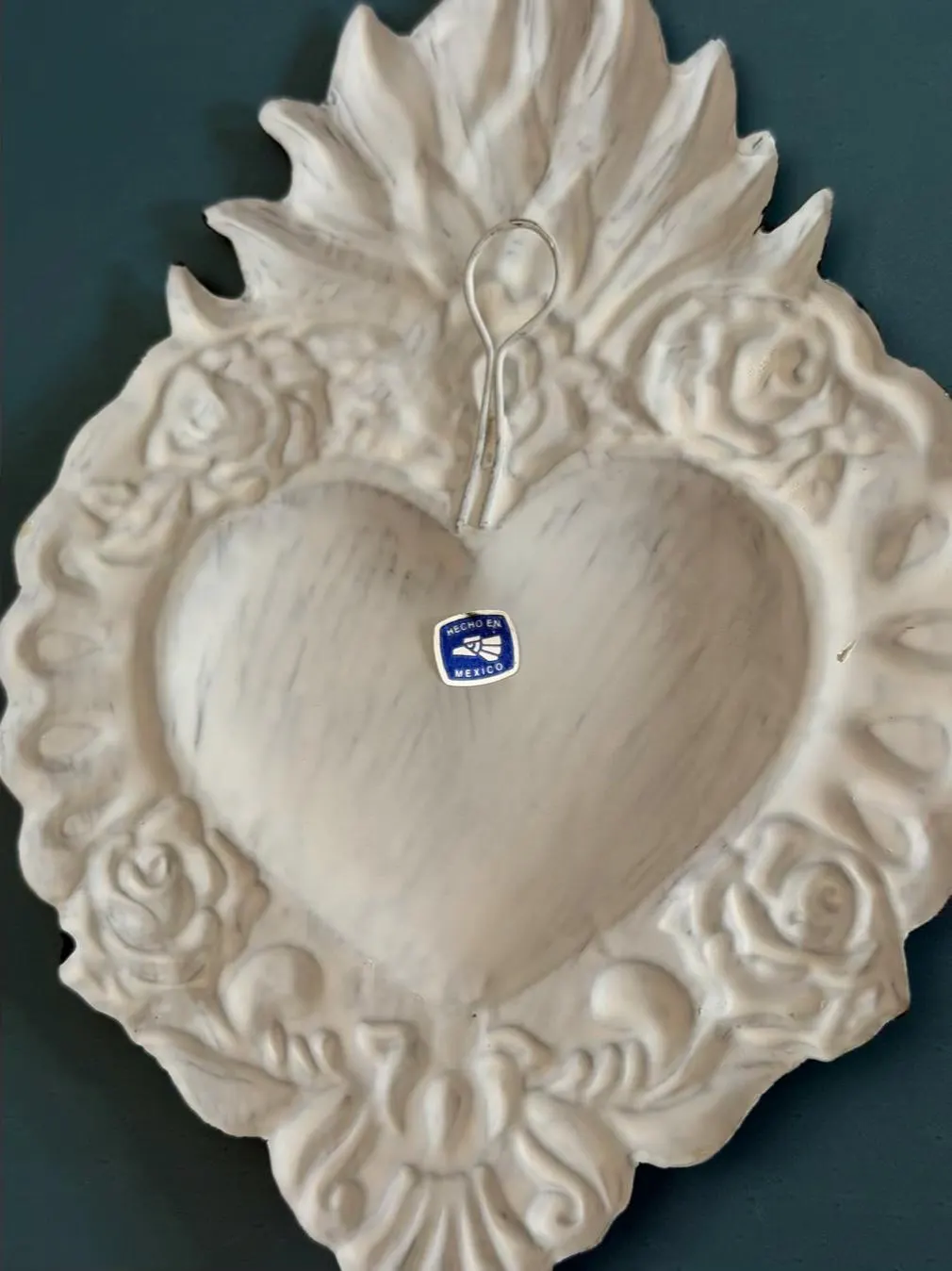 Hand-Cut Tin Heart, Housewarming Gift, Navidad Decorado 6"x 8"