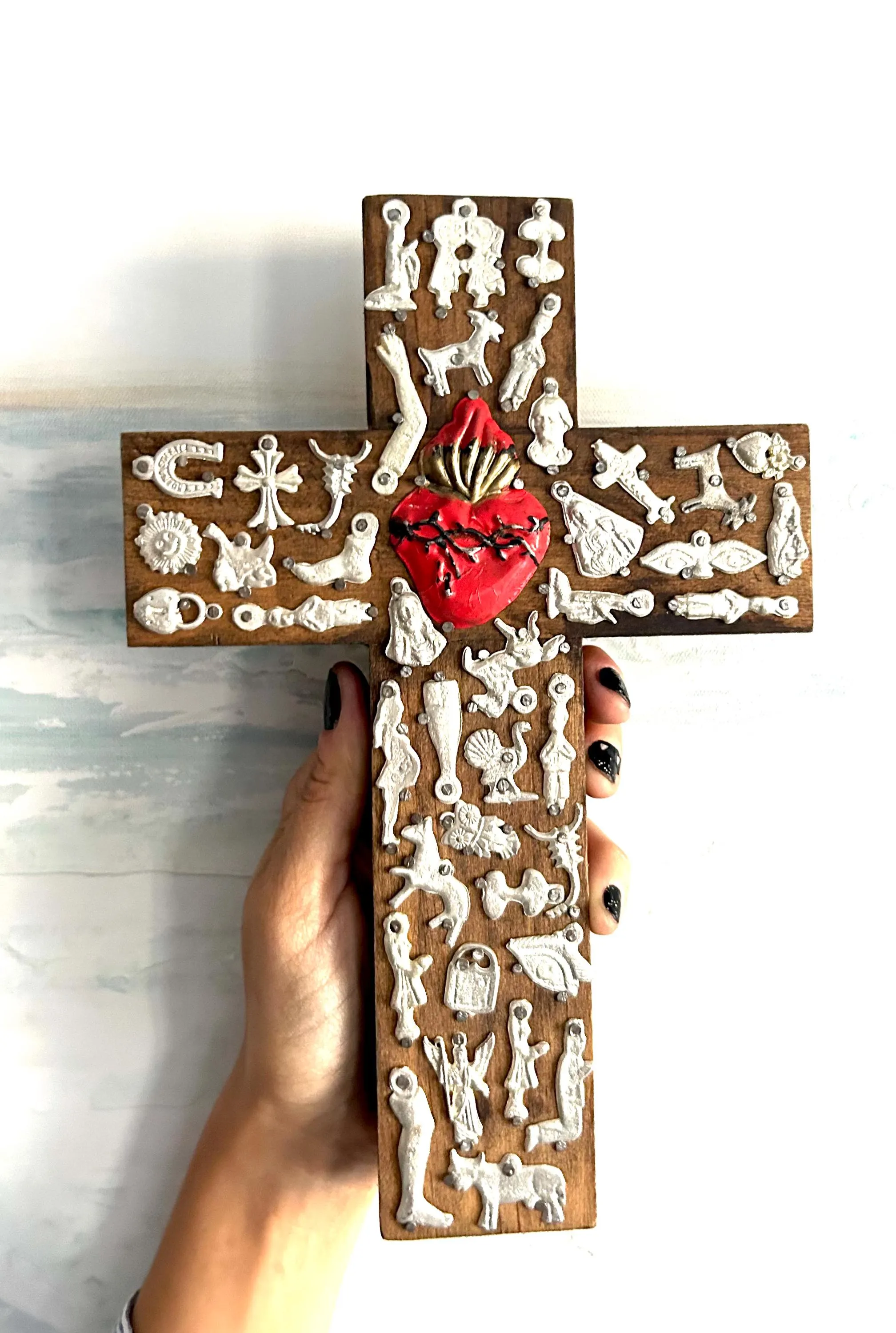 Tin Cross Charm, Confirmation Gift, Cruz con Corazon Sagrado 6.5"x 9.5"