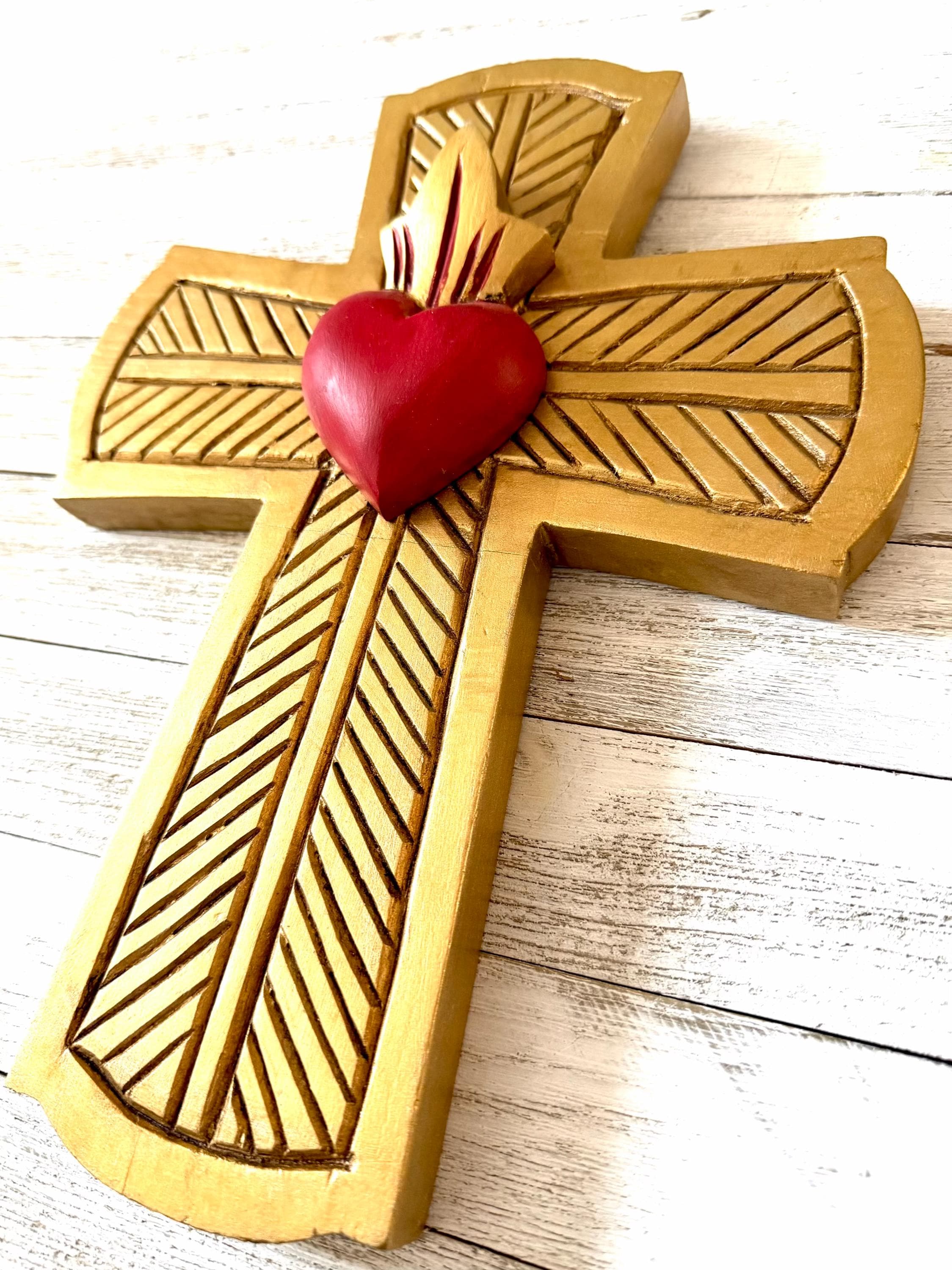 Punched Tin Heart, Boho Wall Decor, Oro & Corazon Rojo 12"
