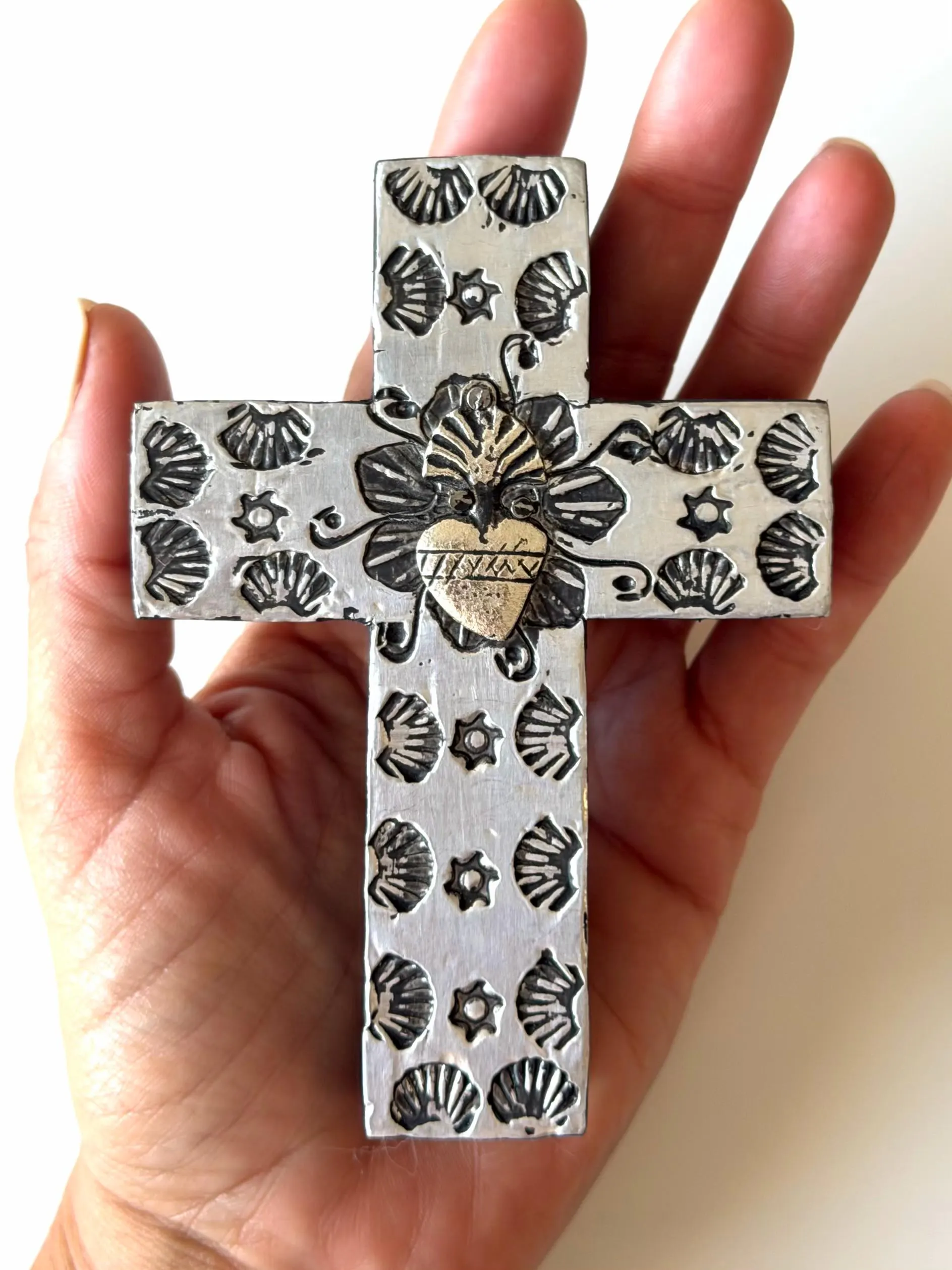 Sacred Heart Cross, First Communion Gift, Small Wood Sacred Heart Cross Aluminio 4"(tall)