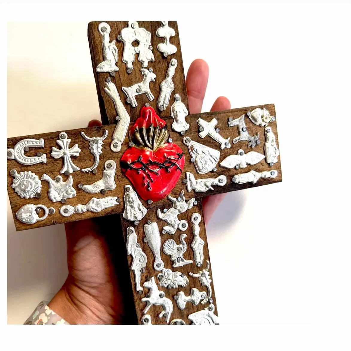 Tin Cross Charm, Confirmation Gift, Cruz con Corazon Sagrado 6.5"x 9.5"