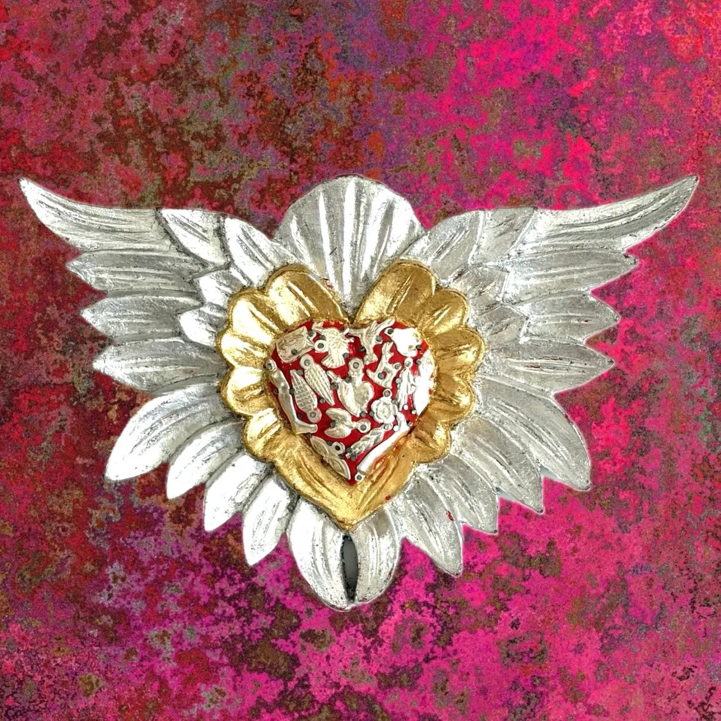 Milagro Alas Wood Sacred Heart