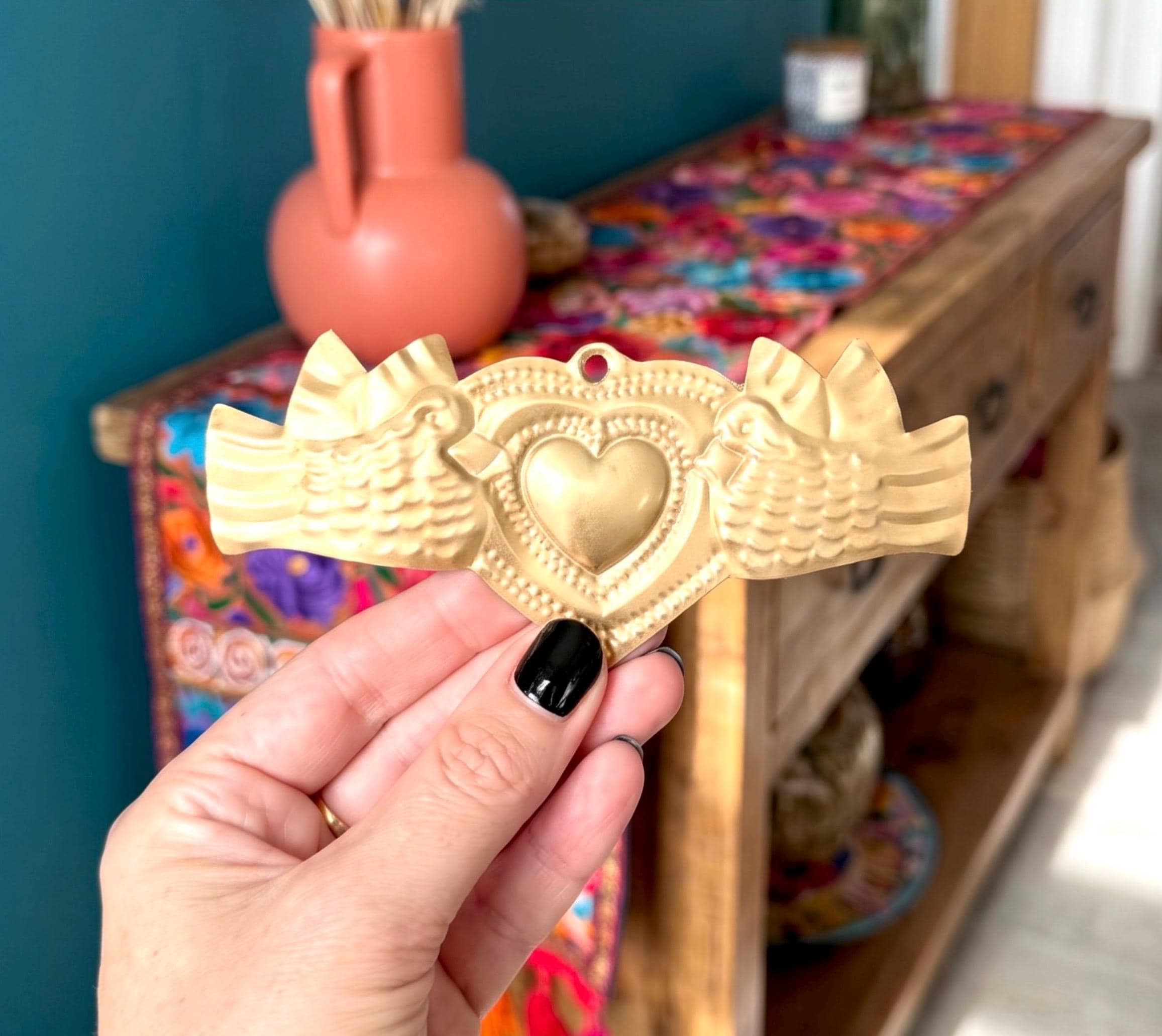 Hojalata Sacred Heart, Unique Gift Idea, Small Lata Oro 5"(long)