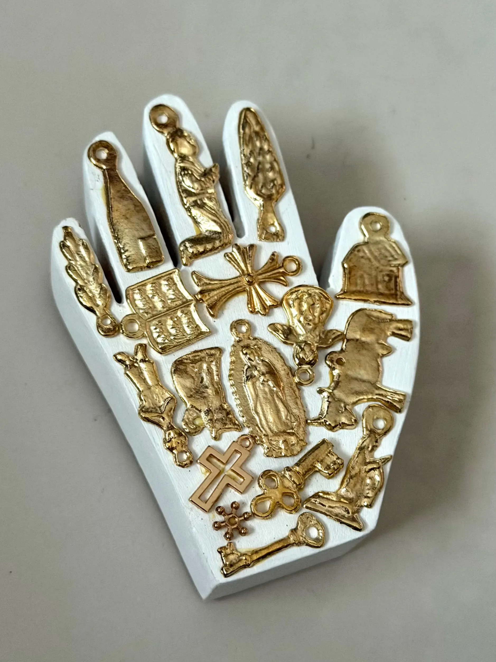 Small Manita Milagritos