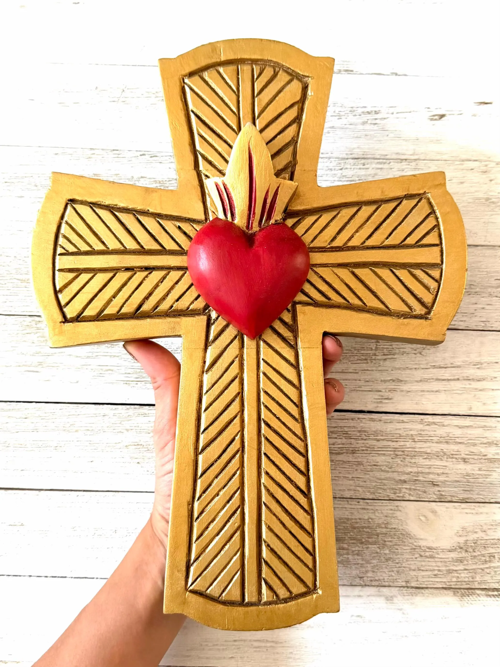 Punched Tin Heart, Boho Wall Decor, Oro & Corazon Rojo 12"