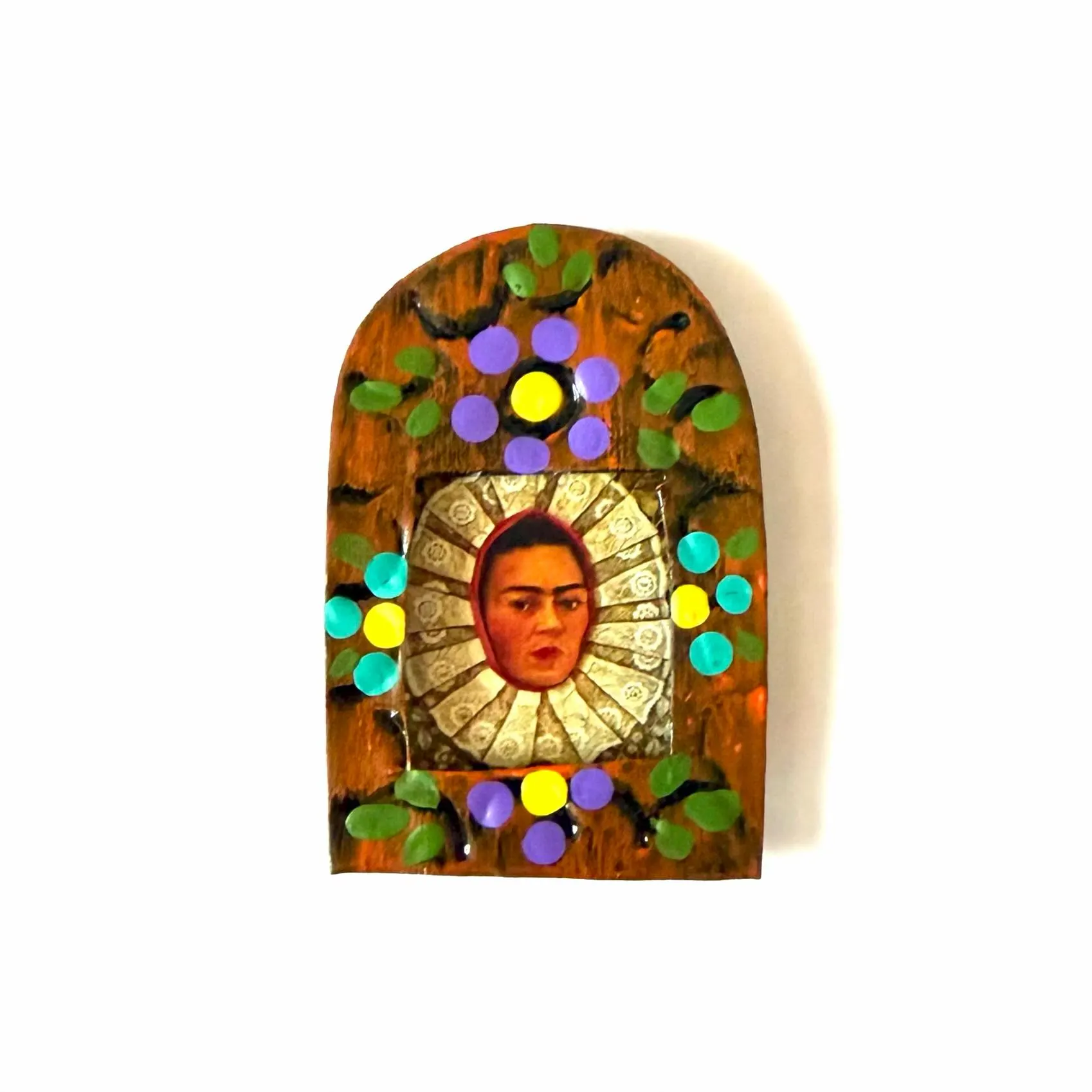 Mini Nicho Frida Kahlo, Handmade Frida Kahlo Wall Hanging, Mexican Folk Art, Milagro Folk Art Charm, Handmade by Mexican Artisans
