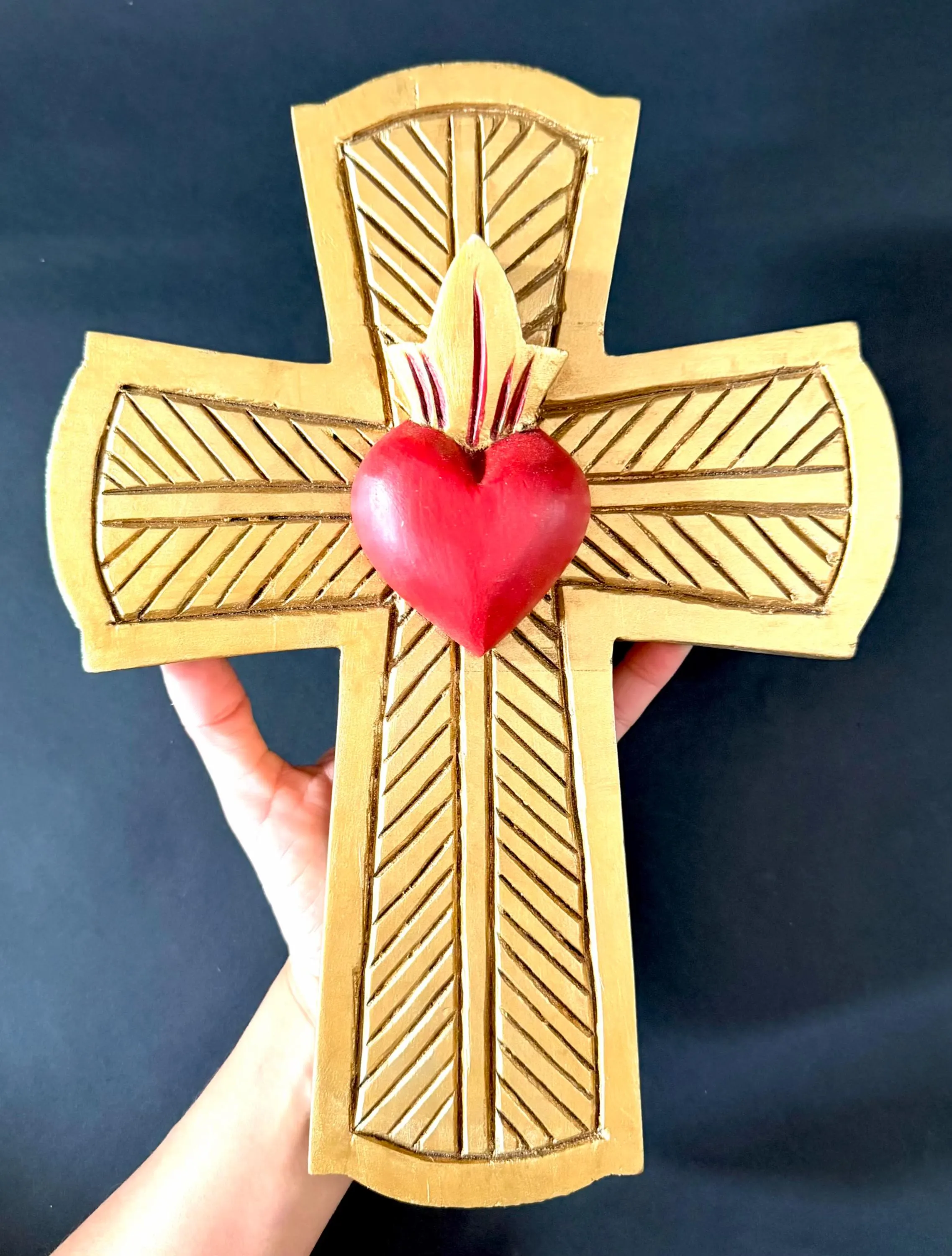 Punched Tin Heart, Boho Wall Decor, Oro & Corazon Rojo 12"
