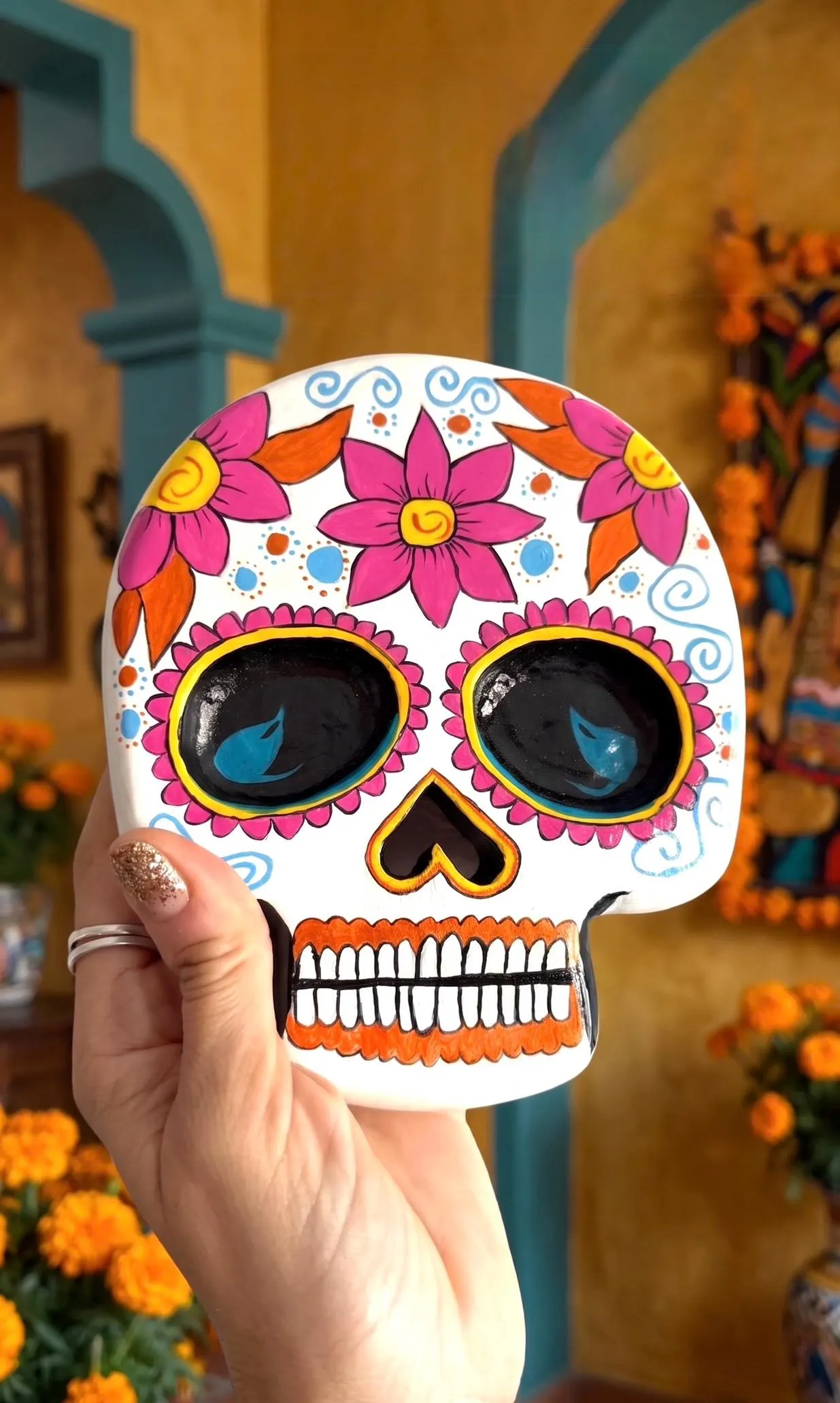 Medium Dia de Muertos Skull 5.25"x 6.5"x 1"